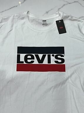 Levi's Men's XXL White Graphic Logo T-Shirt Black Red Batwing Short Sleeve NWT